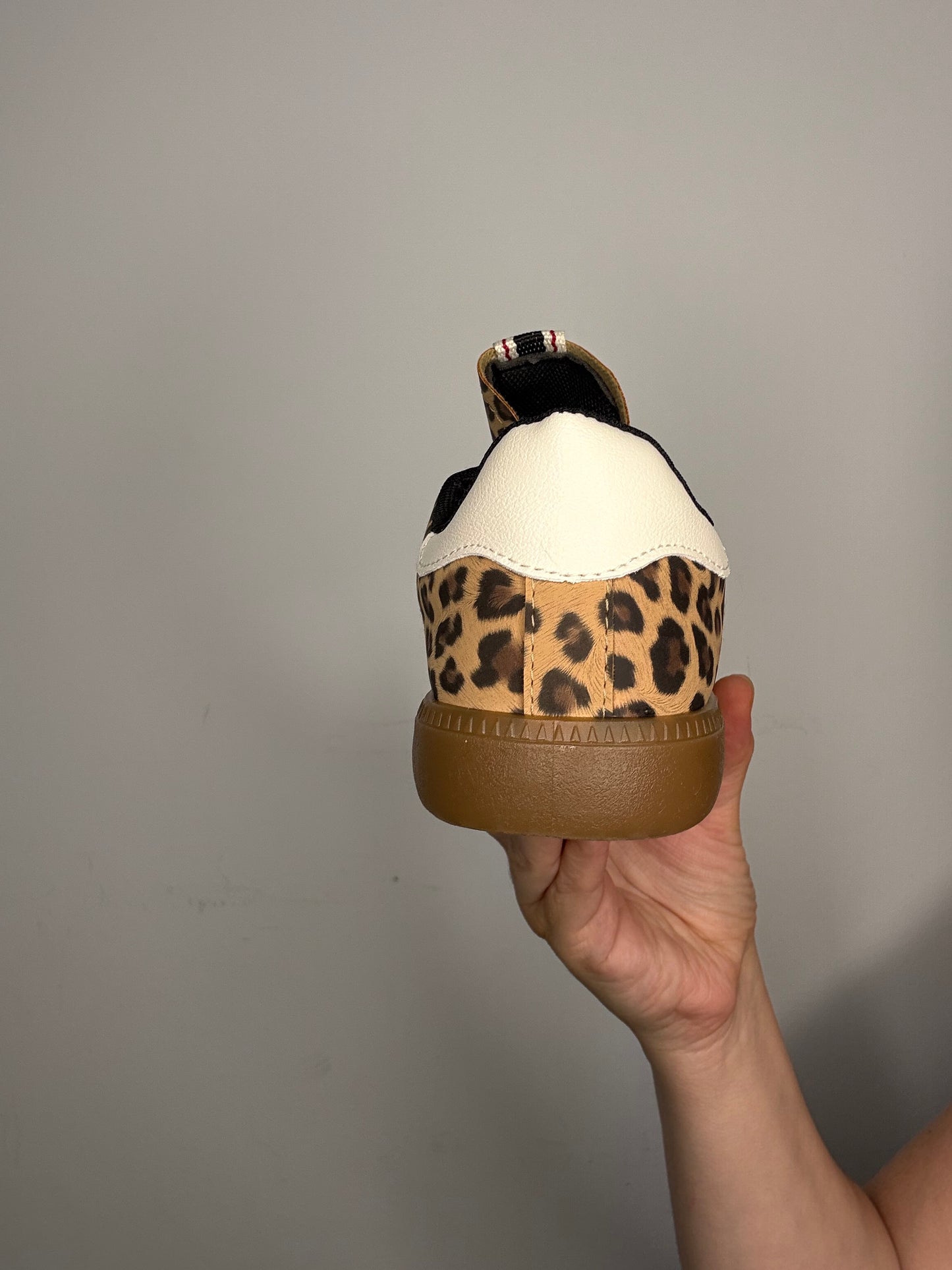 Zapatilla leopardo