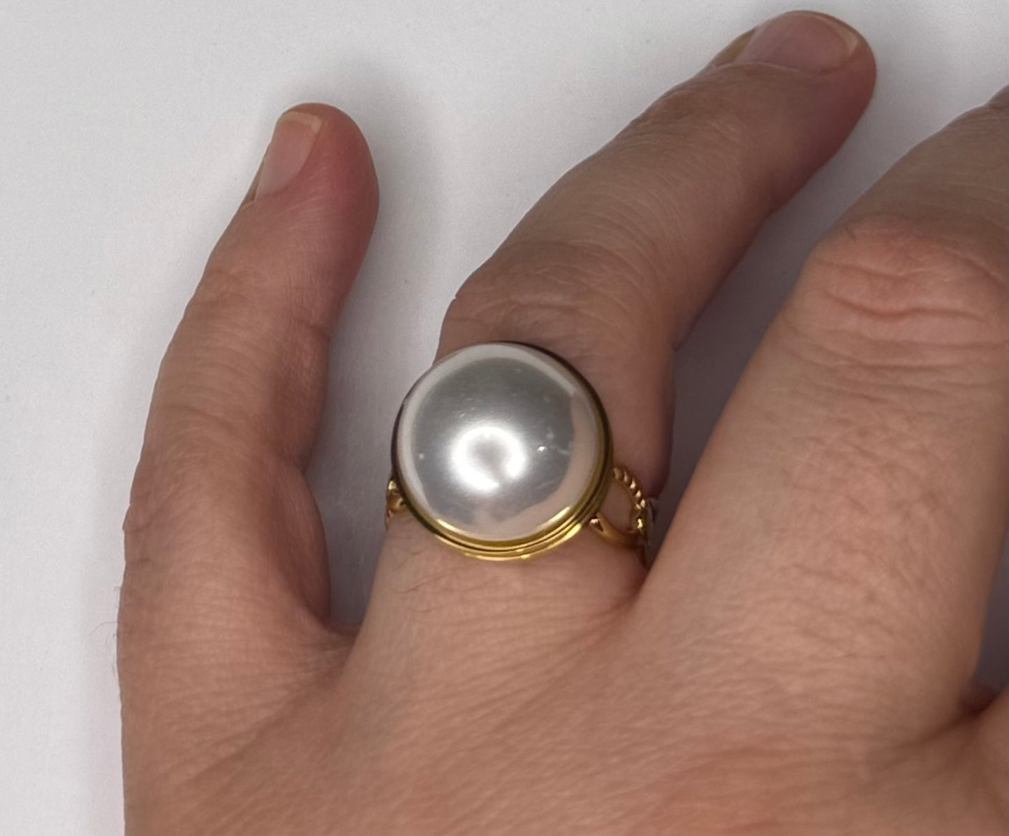 Anillo nácar círculo