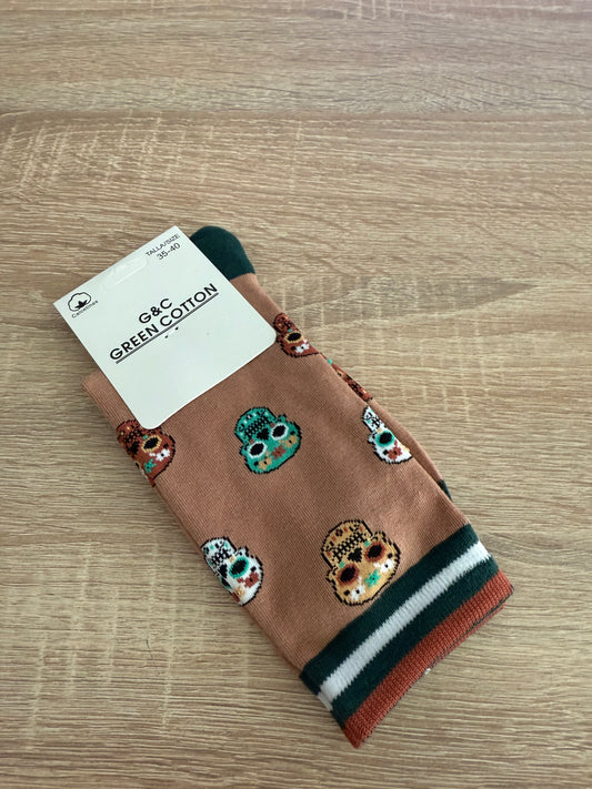 Calcetines calavera marrón